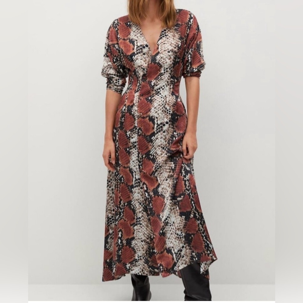 Mango snake print maxi dress with long sleeves and V-neck. Brown and black. Sz 4